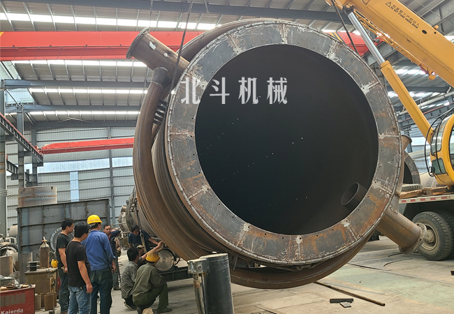 巩义市蜜桃在线观看视频机械活性炭活化炉装车发往新疆